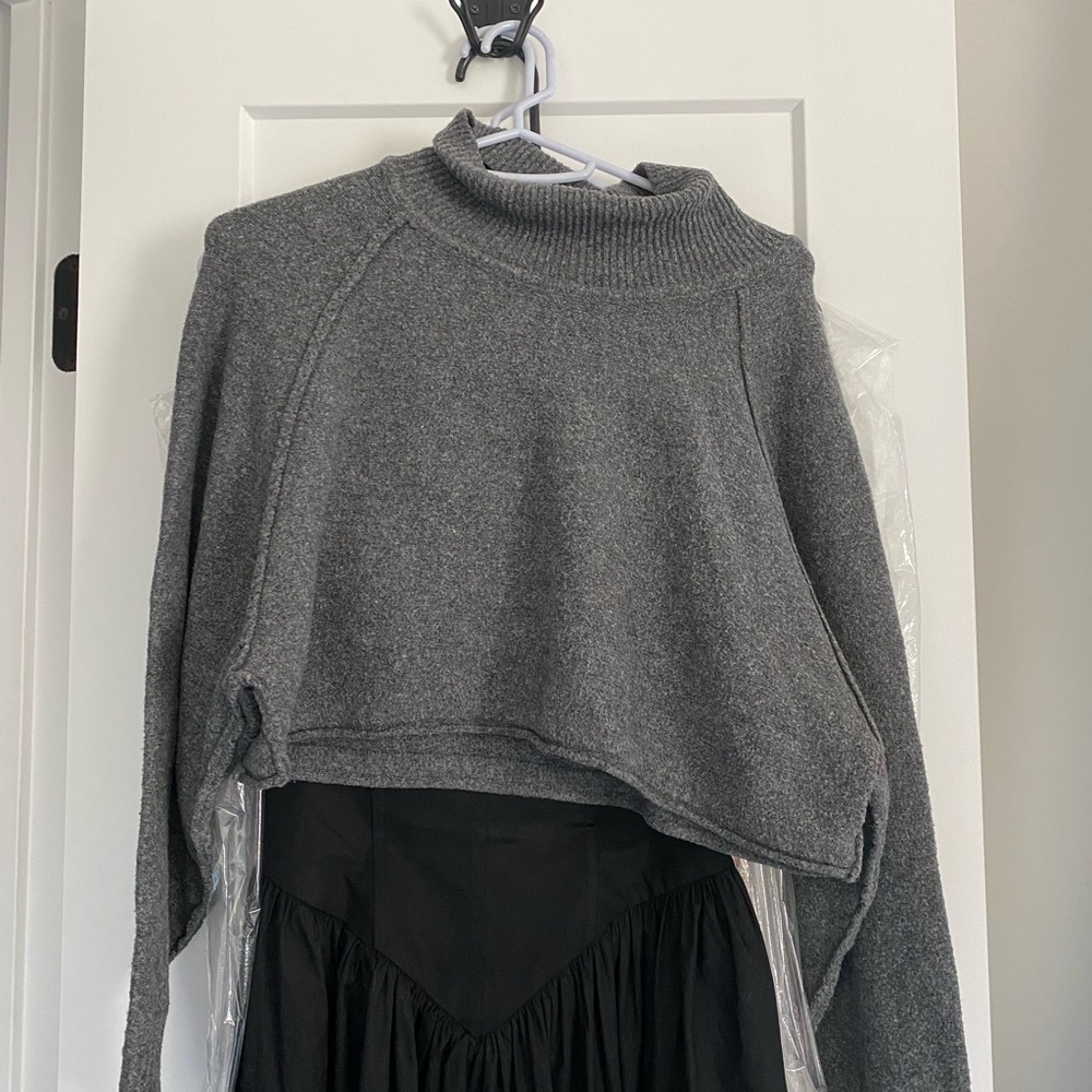 Urban Outfitters Kyla Cropped Turtleneck Sweater in Dark Grey - Picture 4 of 4